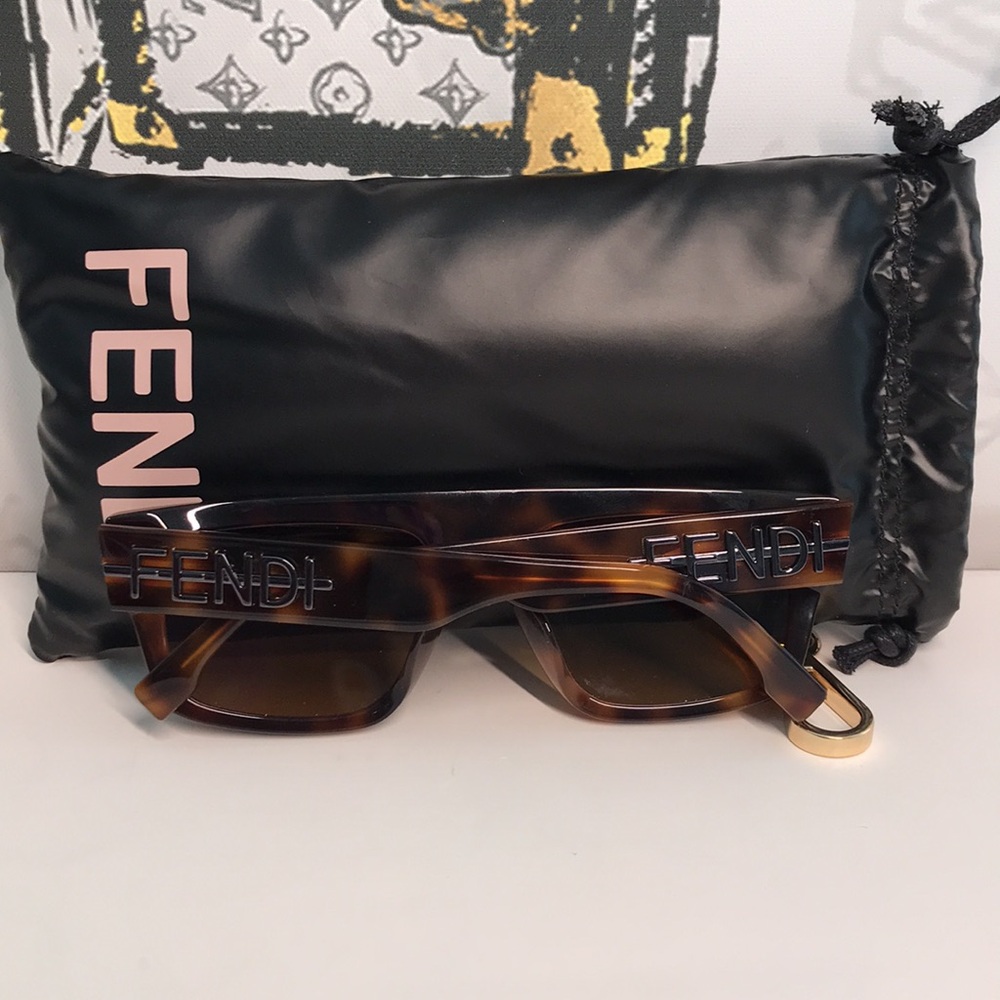 NEW AUTHENTIC Fendi Tortoise Sunglasses FE40091U 53E - Picture 13 of 13